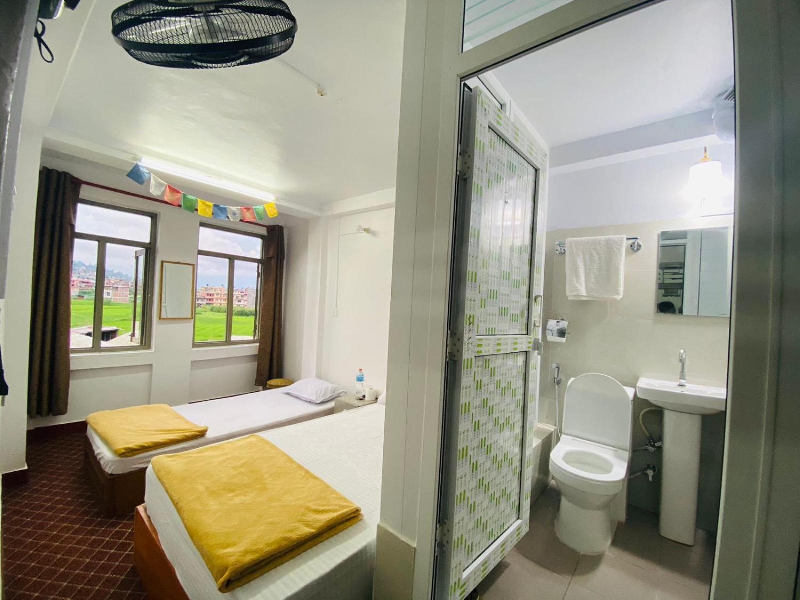 Community Holiday Inn Panauti Экстерьер фото